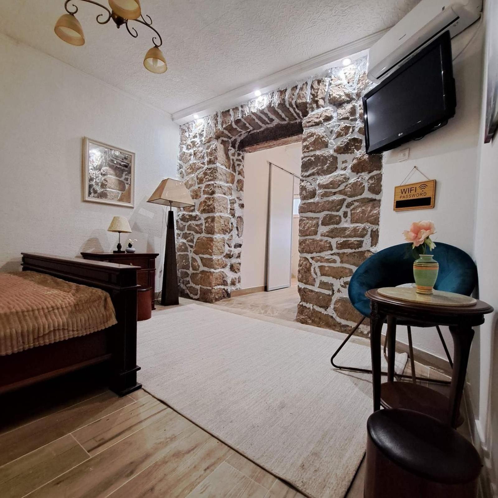 Unique Apartment Centar Podgoriţa Exterior foto