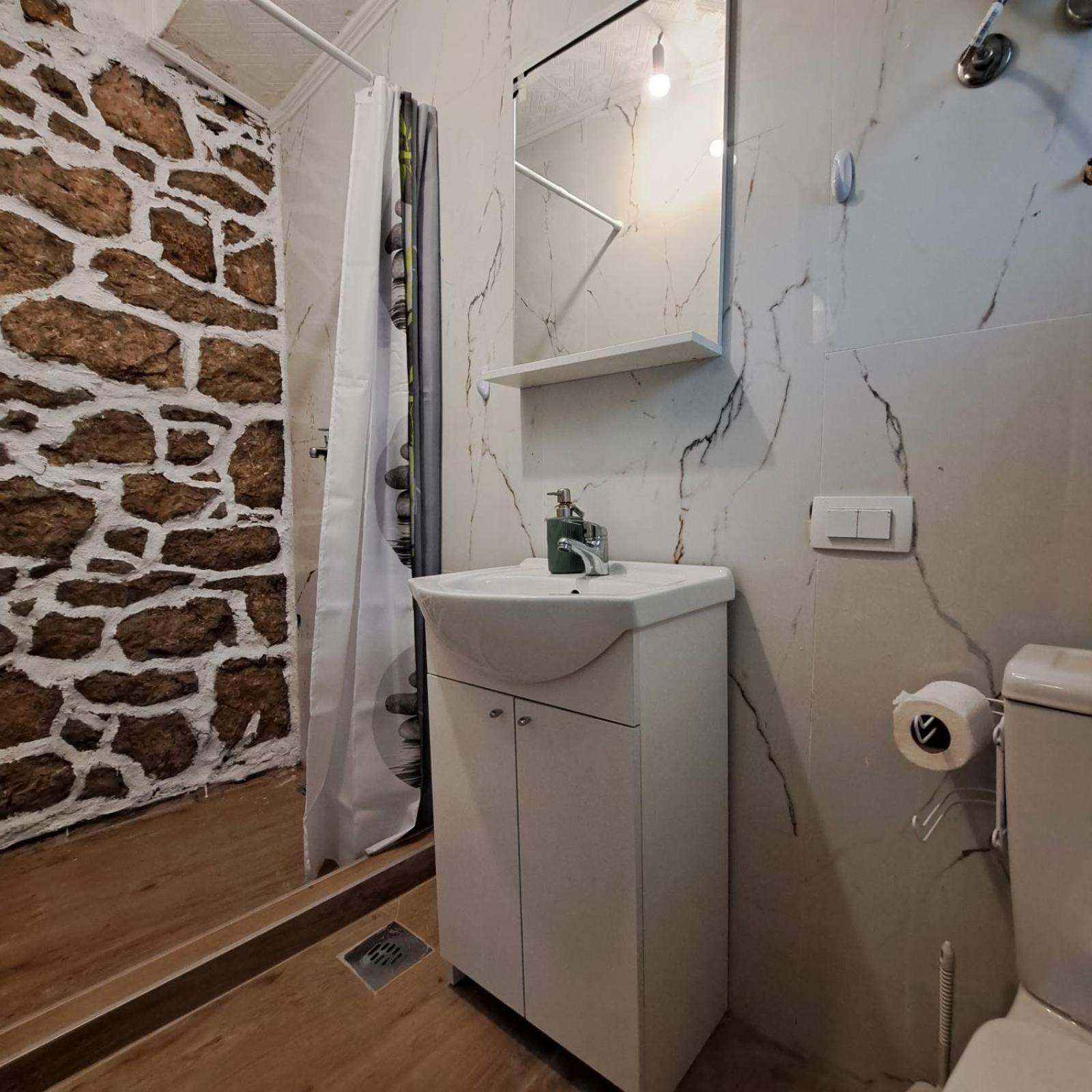 Unique Apartment Centar Podgoriţa Exterior foto
